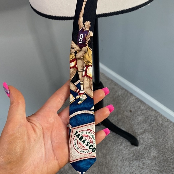 Tabasco Hot Sauce Basketball Vintage 90s 100% Silk Men’s Tie - Picture 4 of 4